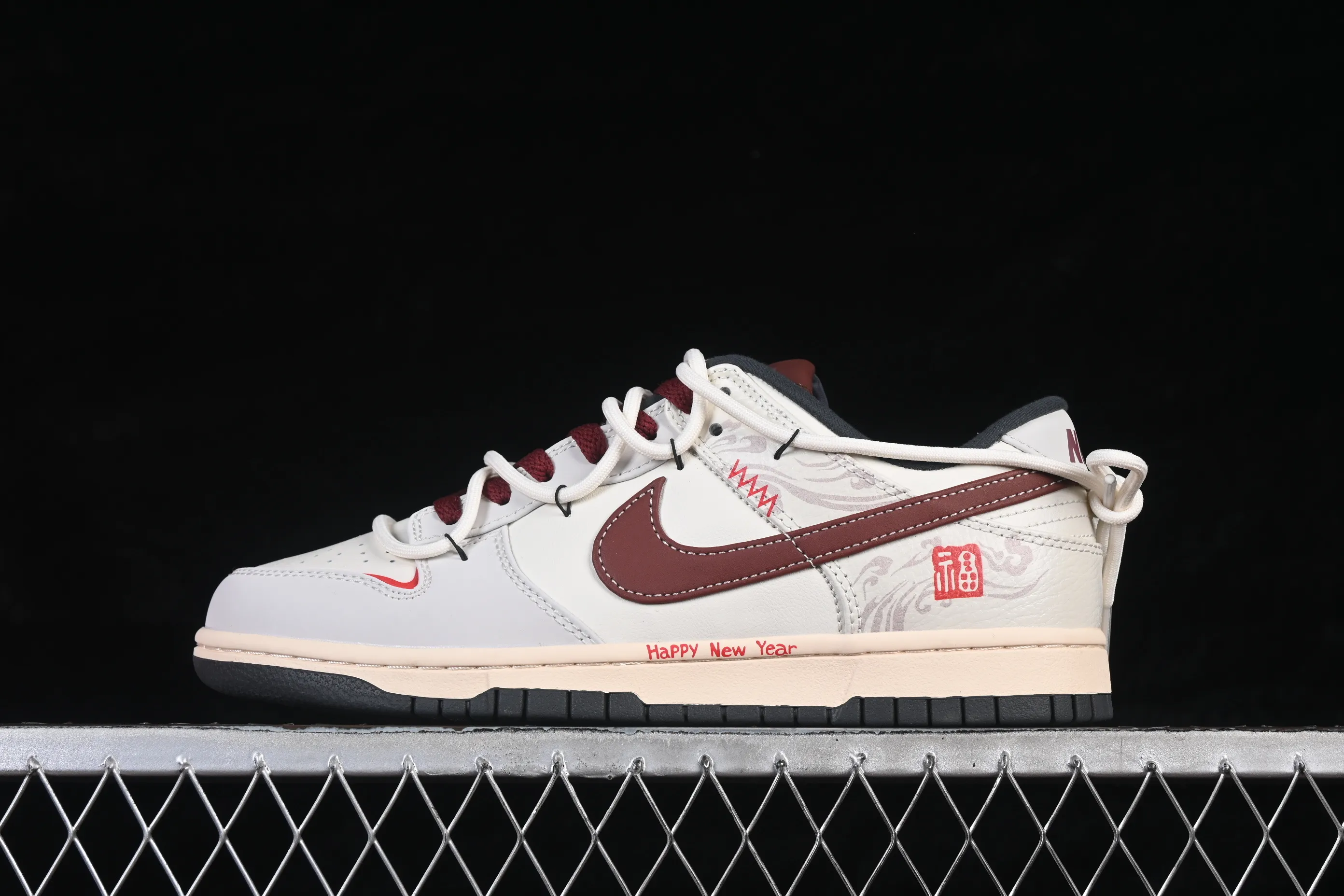 All Categories Nk SB Dunk Series Nk SB Dunk Low High-end Customized Low-top Shoes Nike SB Dunk Low Year of the Horse Milk White Red Low-top Casual Shoes IM6670-202